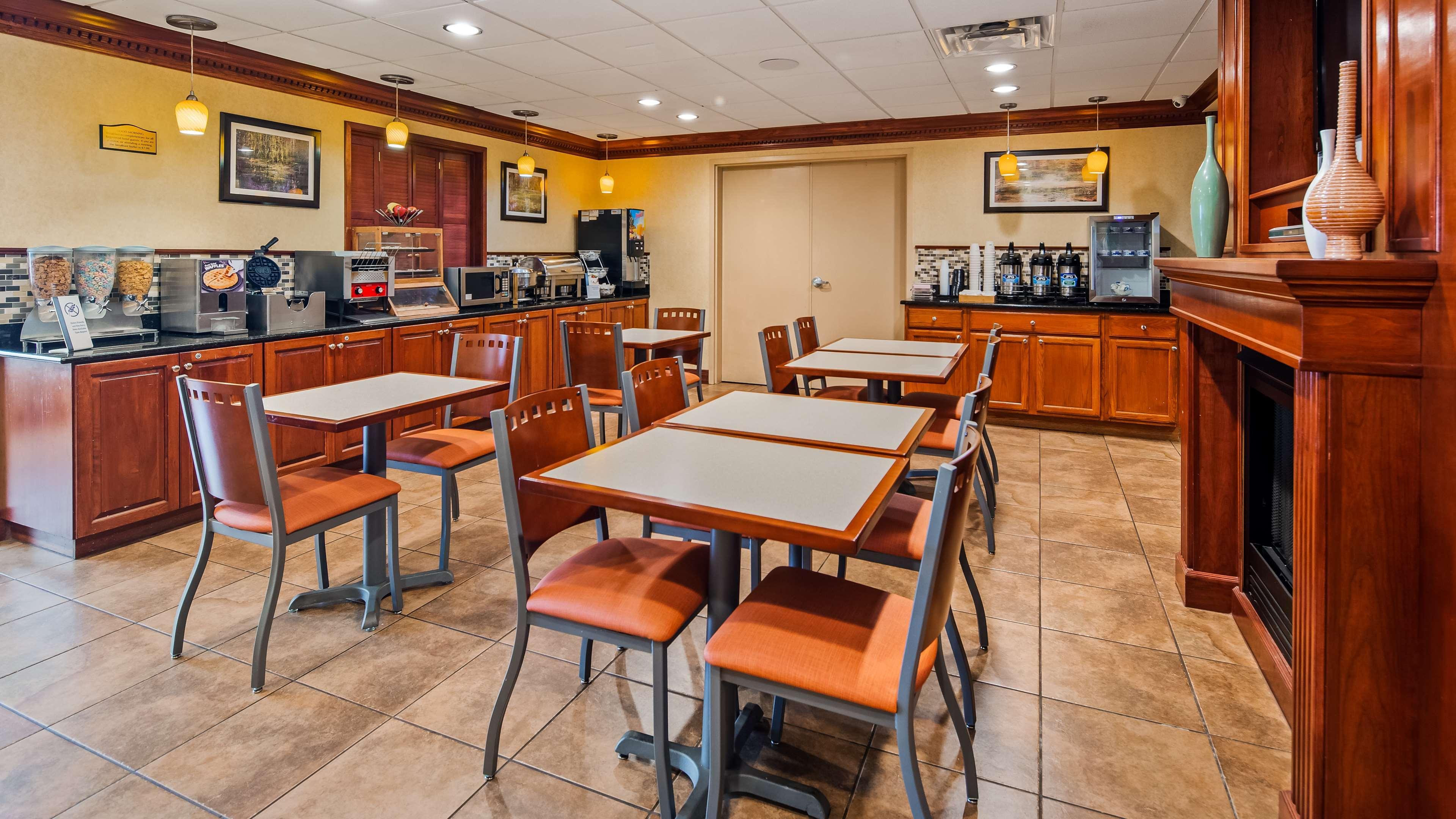 Best Western Plus Strawberry Inn & Suites Νόξβιλ Εξωτερικό φωτογραφία