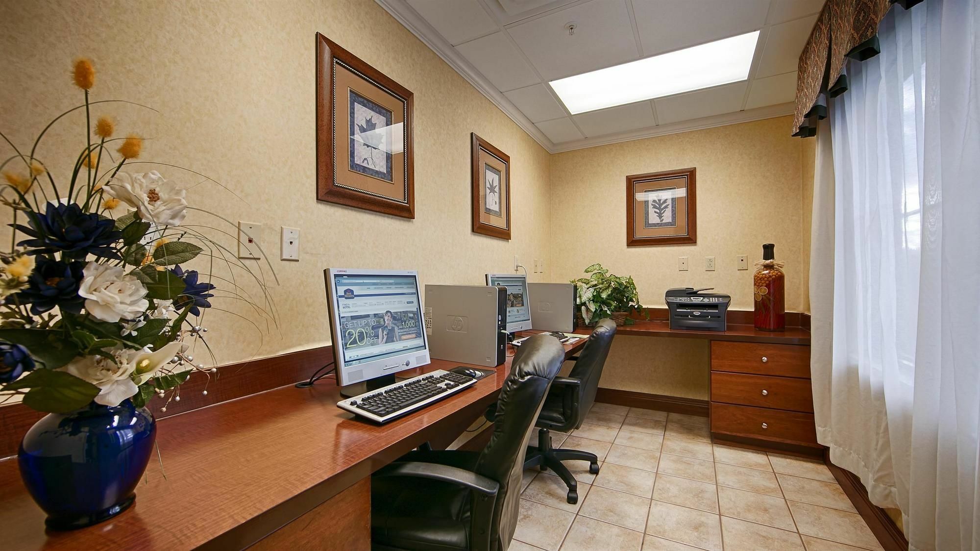 Best Western Plus Strawberry Inn & Suites Νόξβιλ Εξωτερικό φωτογραφία